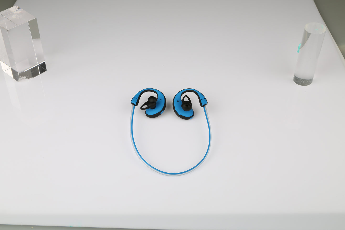 1Pc Wireless Sports Headsets Wireless V4.1 Neckband Earphones HD Stereo Sweat-proof Headphones Earbuds With  LED Light Mic 8Hrs Work Running